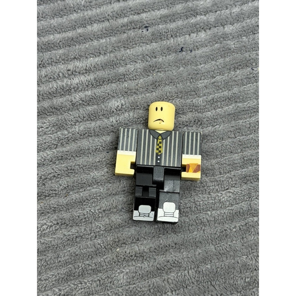 ROBLOX STRIPED SUIT  3" FIGURE JAZWARES